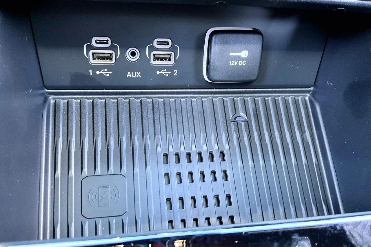 New 2027 Jeep Grand Cherokee Altitude RWD image 23