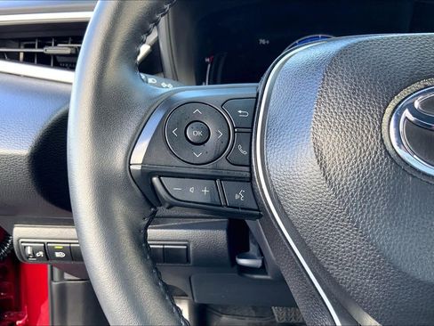 Used 2025 Toyota Corolla SE w/ SE Premium Package image 23