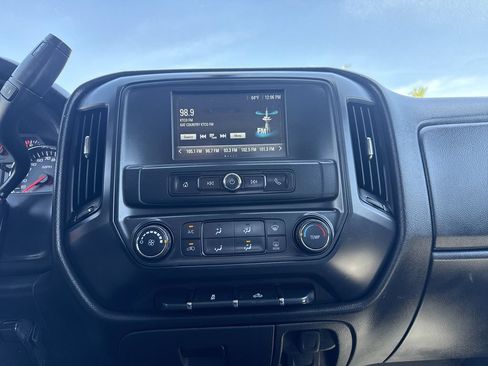 Used 2017 Chevrolet Silverado 1500 W/T w/ WT Convenience Package AWD/4WD image 18