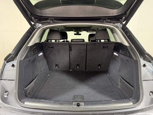 Used 2020 Audi Q5 Prestige w/ Prestige Package image 5