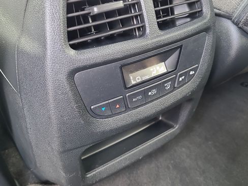 Used 2022 Honda Pilot Sport image 15