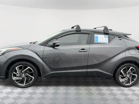 Used 2022 Toyota C-HR Limited image 8
