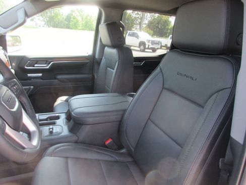 New 2026 GMC Sierra 1500 Denali w/ Denali Reserve Package AWD/4WD image 14