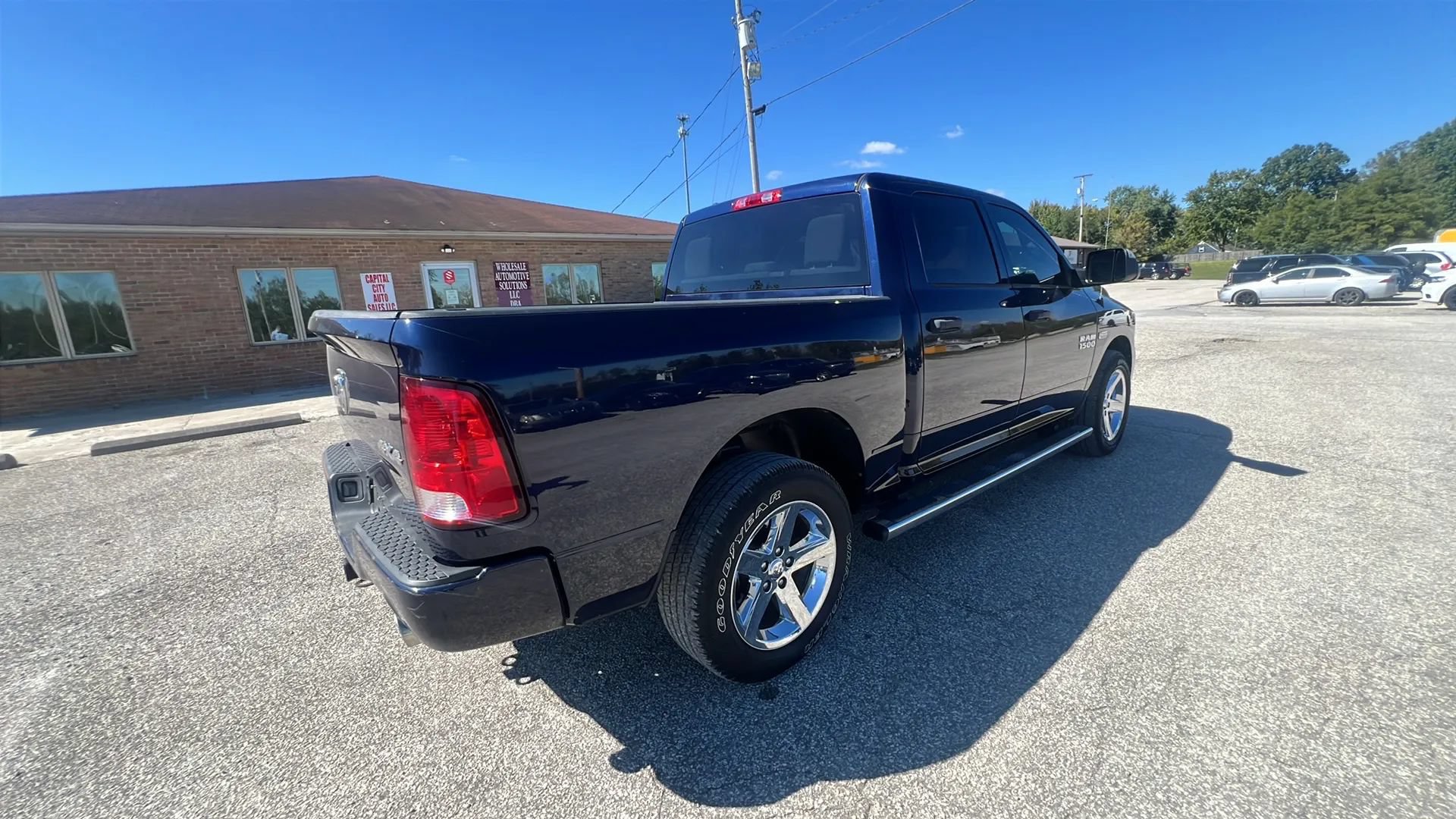 Used 2016 RAM 1500 Express AWD/4WD image 6