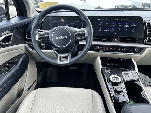 Certified 2025 Kia Sportage EX AWD/4WD image 12
