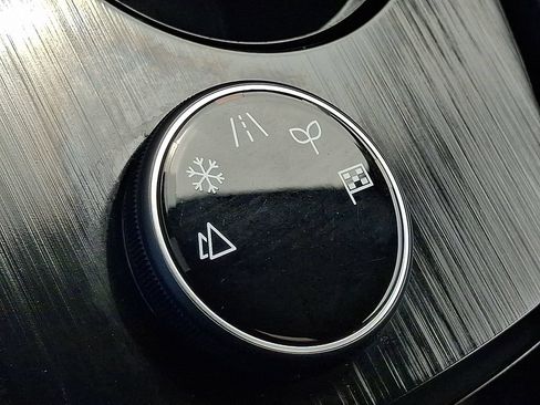 Certified 2023 Nissan Rogue SV w/ SV Premium B Package AWD/4WD image 26