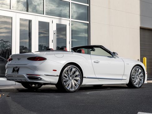 New 2025 Bentley Continental GT Speed image 17