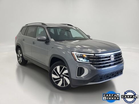 Used 2025 Volkswagen Atlas SE AWD/4WD image 1