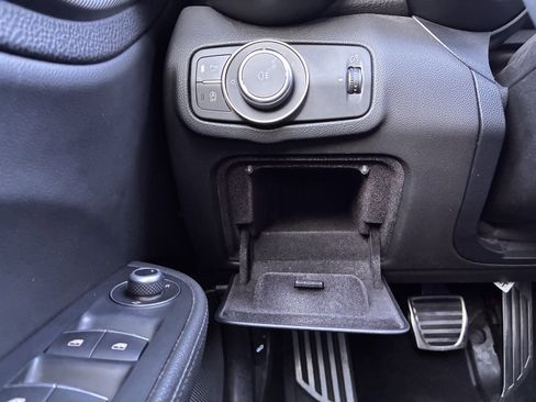 Certified 2022 Alfa Romeo Giulia Veloce image 17