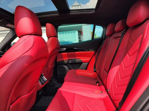 New 2025 Maserati Grecale Modena image 6