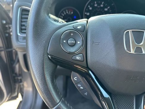 Used 2018 Honda HR-V EX-L image 16
