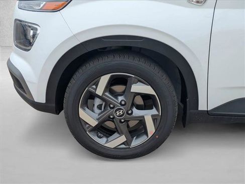 New 2026 Hyundai Venue SEL image 10