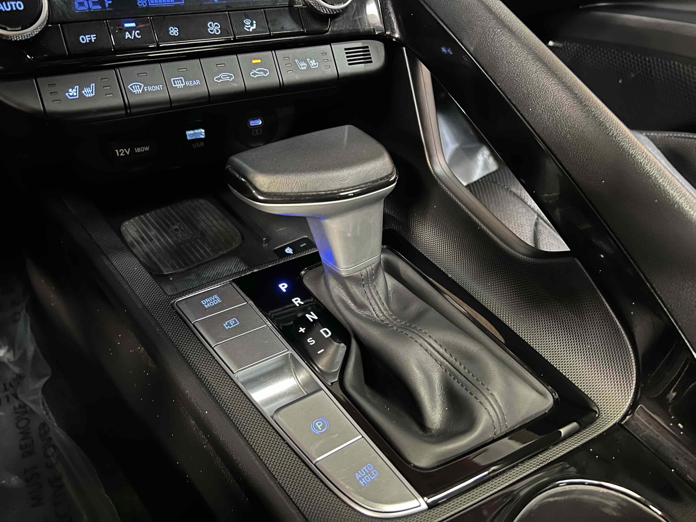 Used 2025 Hyundai Elantra Limited FWD image 9