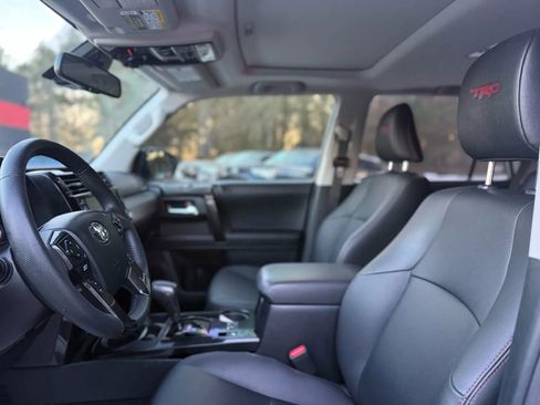 Used 2021 Toyota 4Runner Venture w/ Moonroof Package image 15