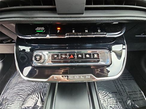Used 2023 Lincoln Corsair Standard w/ Equipment Group 102A image 21