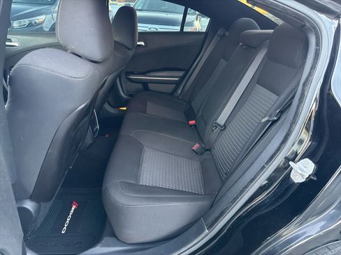 Used 2019 Dodge Charger GT image 9