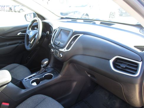 Used 2024 Chevrolet Equinox LT image 41