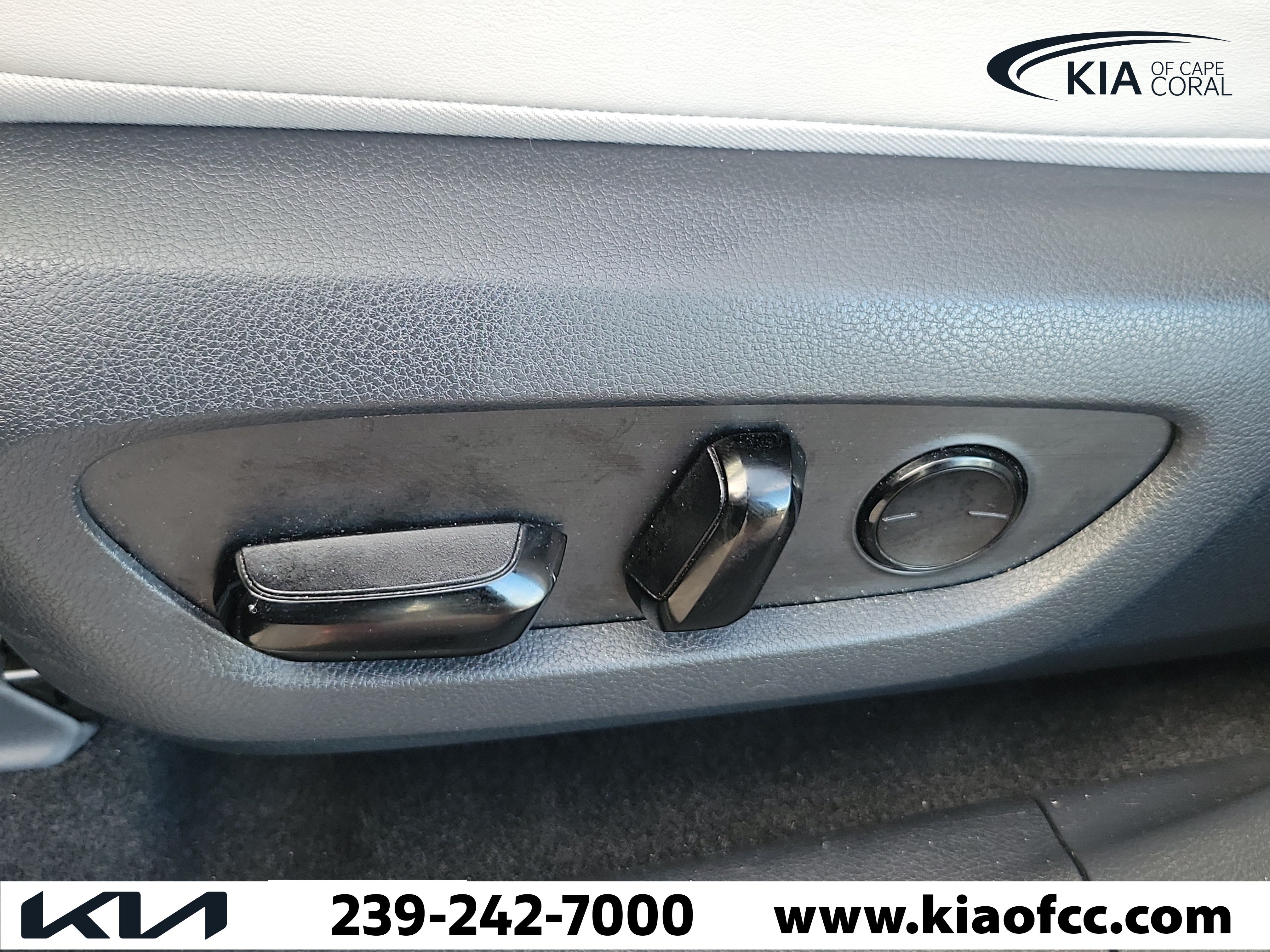 Used 2024 Lexus RX 350 Premium w/ Accessory Package (Z1) FWD image 23