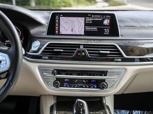 Used 2020 BMW 750i xDrive w/ Executive Package image 17