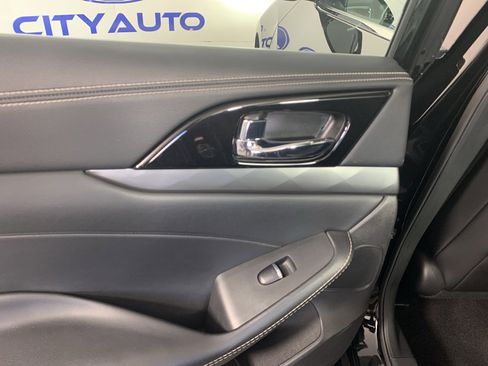 Used 2023 Nissan Maxima SL image 32