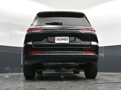 Used 2025 Jeep Grand Cherokee Altitude AWD/4WD image 57