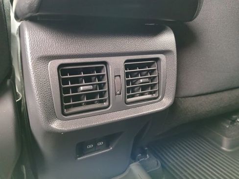 Used 2023 Toyota Venza LE image 27