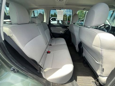 Used 2016 Subaru Forester 2.5i Premium w/ Popular Package #2 AWD/4WD image 11