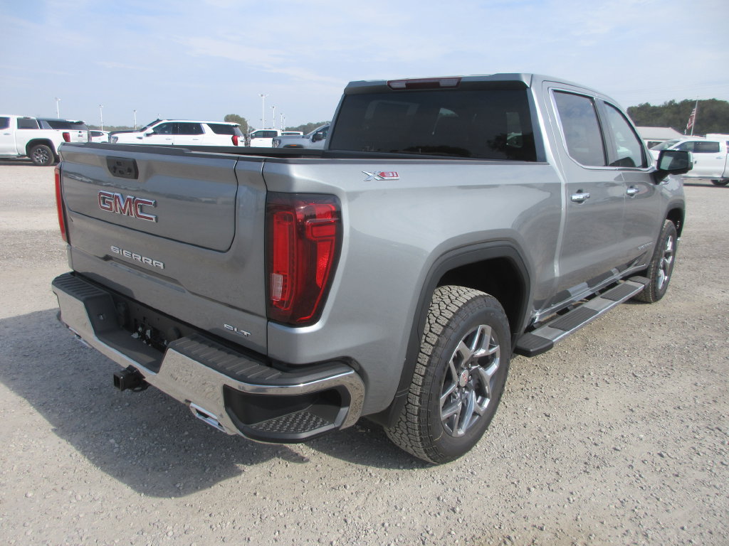 New 2026 GMC Sierra 1500 SLT w/ SLT Premium Package AWD/4WD image 4