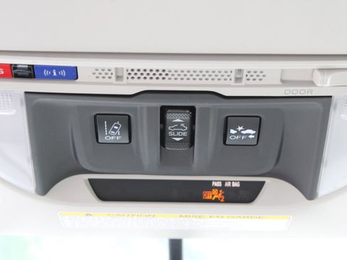 Used 2020 Subaru Forester Limited image 22