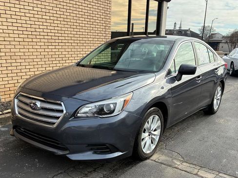 Used 2017 Subaru Legacy 2.5i Premium image 1