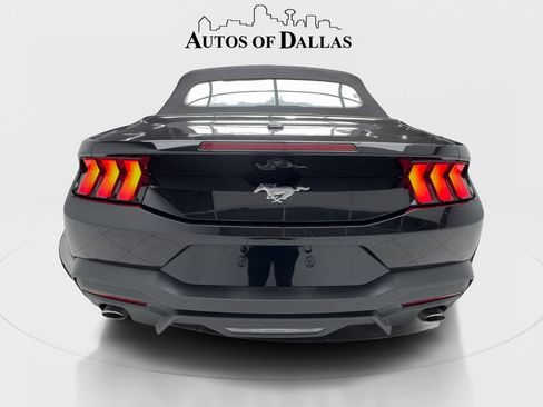 Used 2025 Ford Mustang Convertible RWD image 10