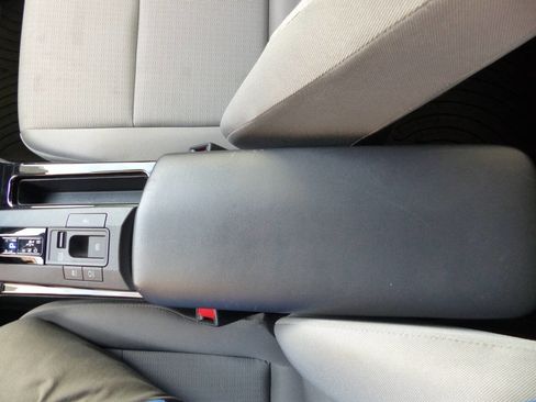 Used 2024 Toyota Prius LE FWD image 50