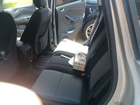 Used 2019 Ford Escape SE image 7