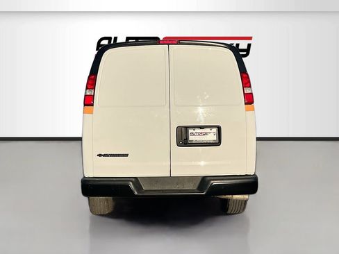 Used 2024 Chevrolet Express 2500 w/ Driver Convenience Package image 6