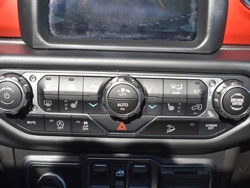 Used 2019 Jeep Wrangler Unlimited Rubicon AWD/4WD image 30