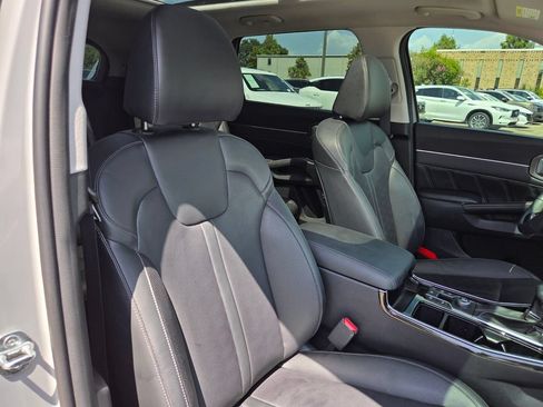 Used 2025 Kia Sorento SX FWD image 32
