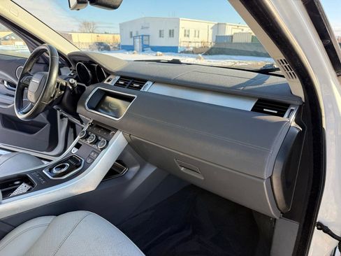 Used 2017 Land Rover Range Rover Evoque HSE image 38