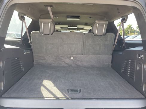 Used 2017 Cadillac Escalade ESV Platinum image 18