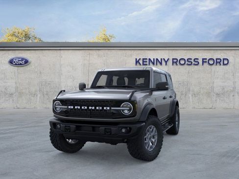 New 2025 Ford Bronco Badlands image 2
