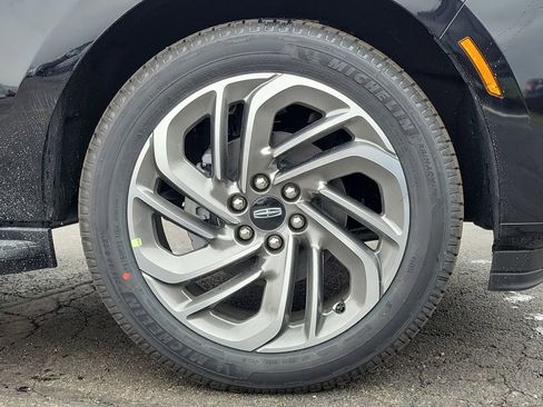 New 2026 Lincoln Navigator Premiere image 9