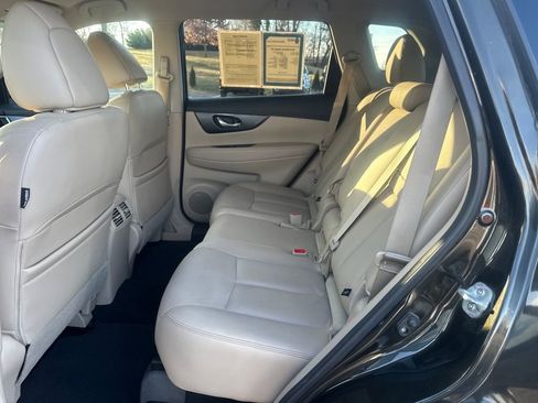 Used 2016 Nissan Rogue SL image 16