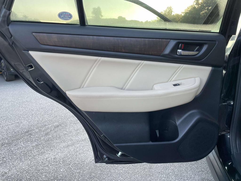 Used 2019 Subaru Outback 2.5i Limited w/ Popular Package #2 AWD/4WD image 2
