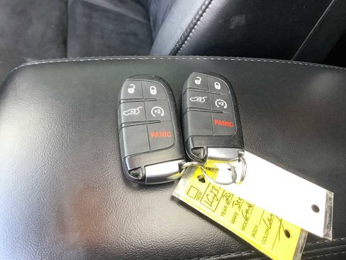 Used 2020 Jeep Grand Cherokee Altitude image 20