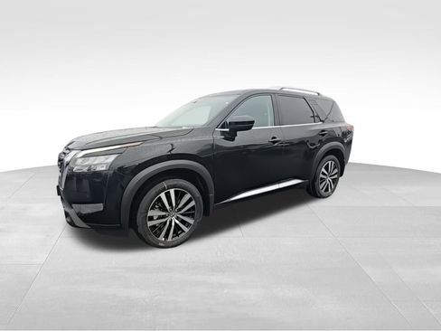 New 2025 Nissan Pathfinder Platinum image 4