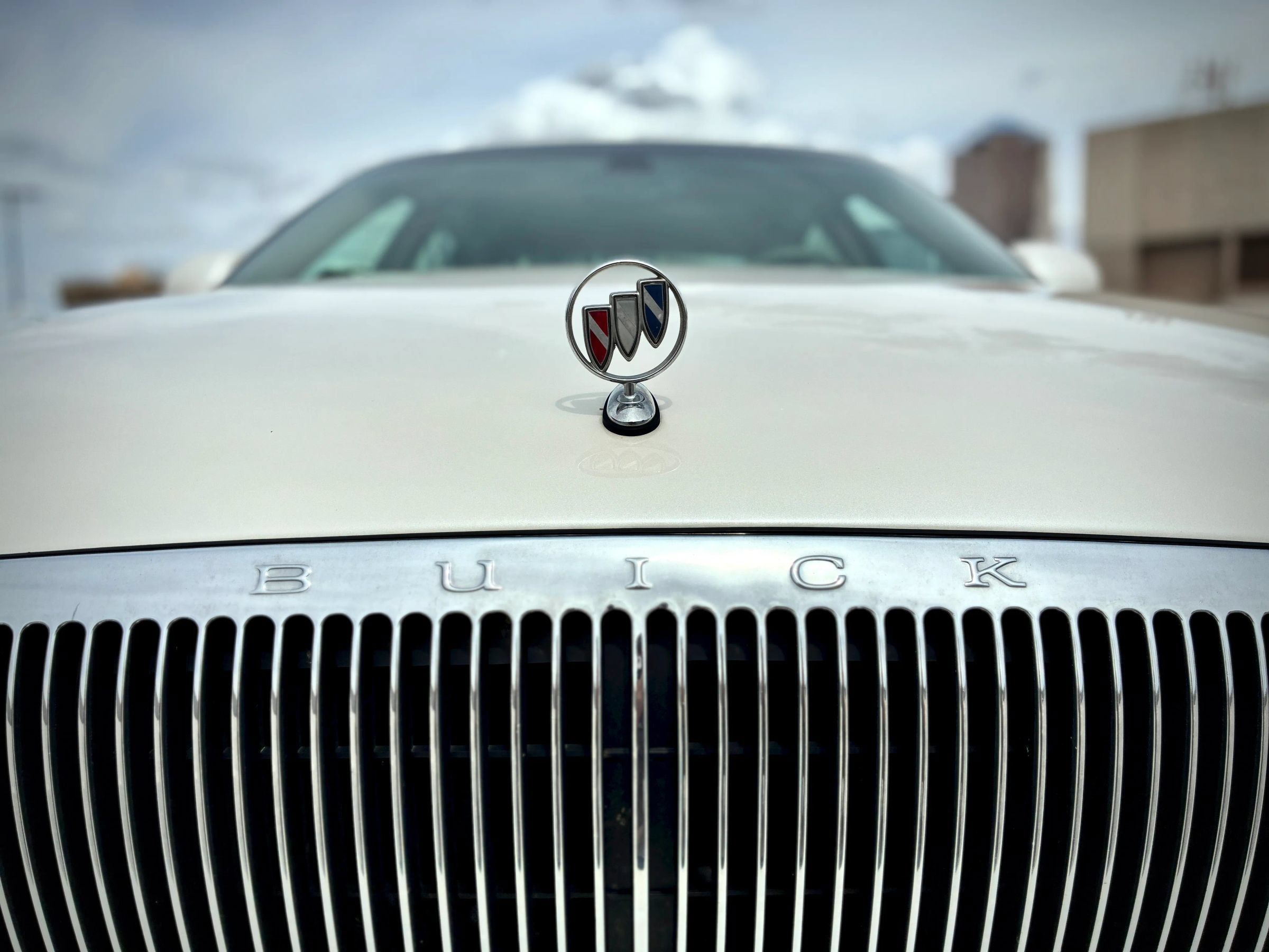 Used 2002 Buick Park Avenue w/ Prestige Pkg FWD image 3