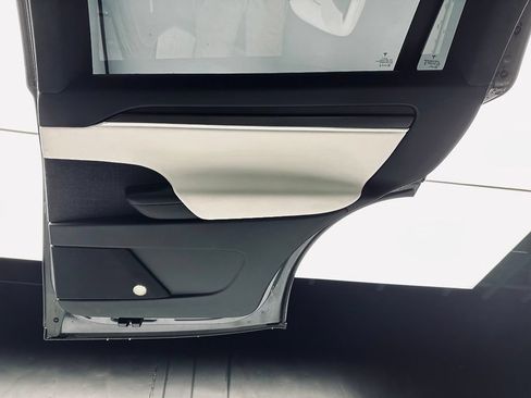 Used 2022 Tesla Model X Plaid AWD/4WD image 30