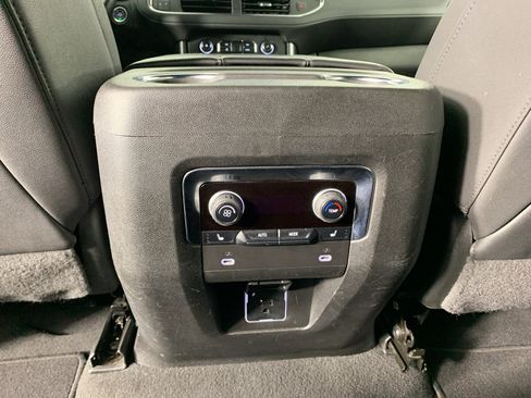 Used 2024 Chevrolet Tahoe LT w/ Luxury Package RWD image 33