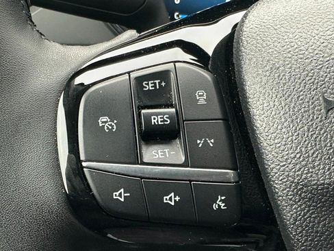 Used 2023 Ford Escape Platinum image 22