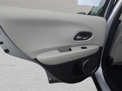 Used 2018 Honda HR-V EX image 20