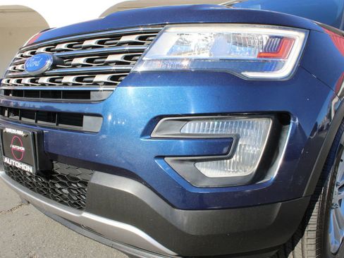 Used 2017 Ford Explorer XLT w/ Equipment Group 201A image 7